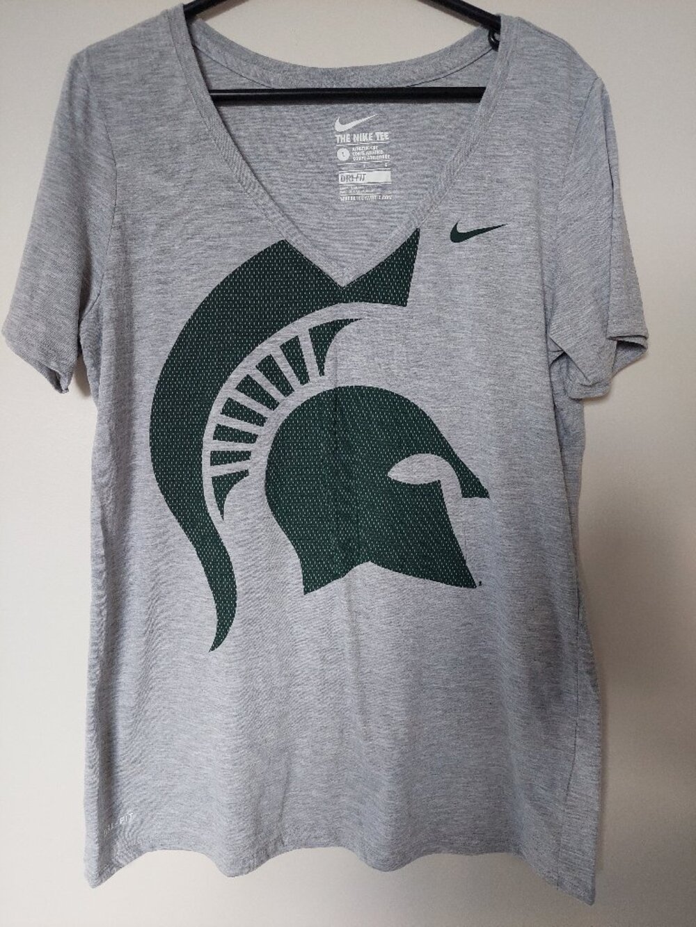 Nike Dri-FIT Women's Sz L V-neck T-shirt Michigan State Spartans Logo